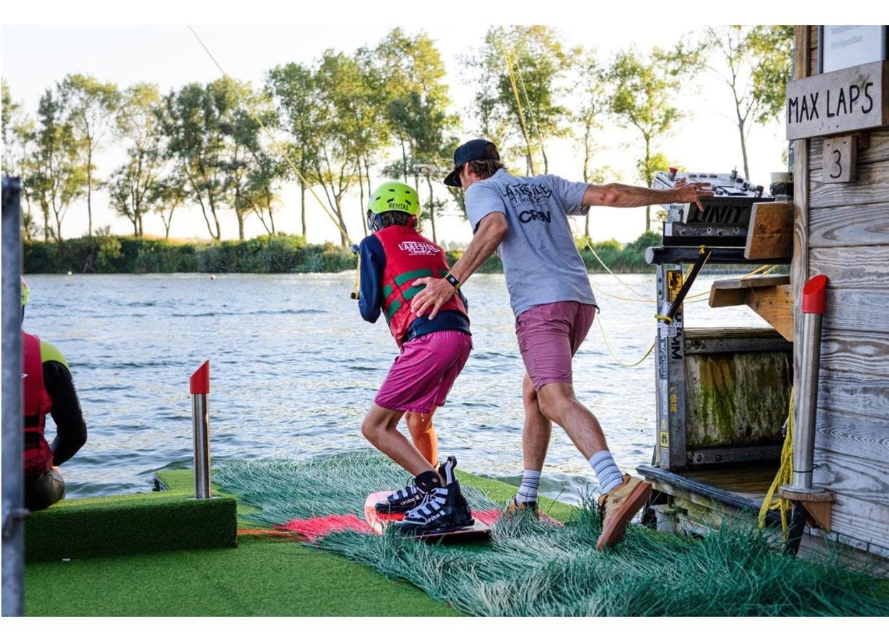 Lakeside Paradise Sport Hostel 크노케-하이스트 외부 사진